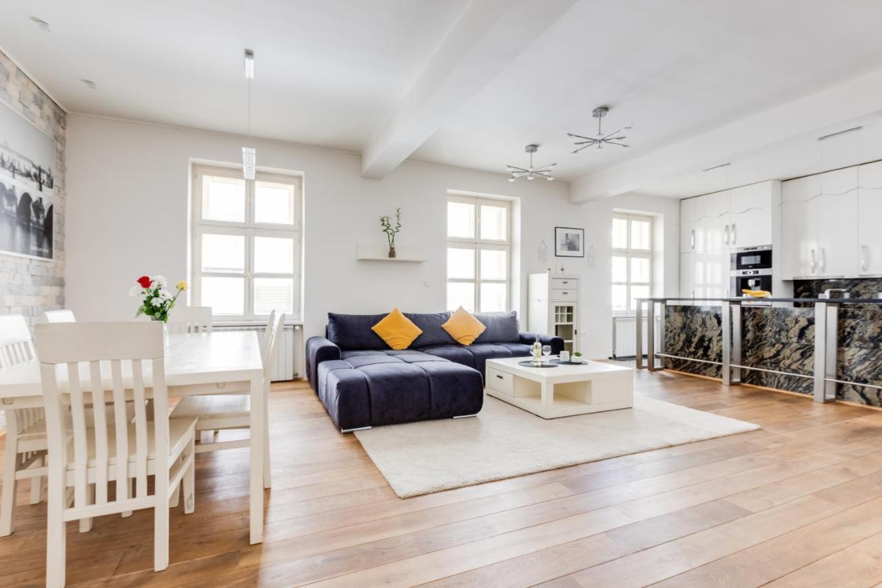 Luxury & Quiet Charming 2bds Near River - Nek2nd Lägenhet Prag
