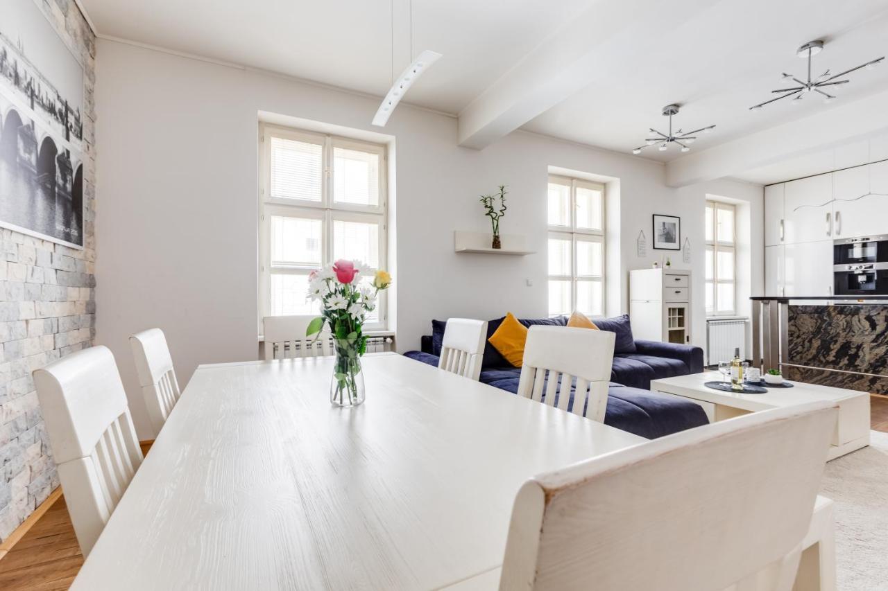 Luxury & Quiet Charming 2bds Near River - Nek2nd Lägenhet Prag