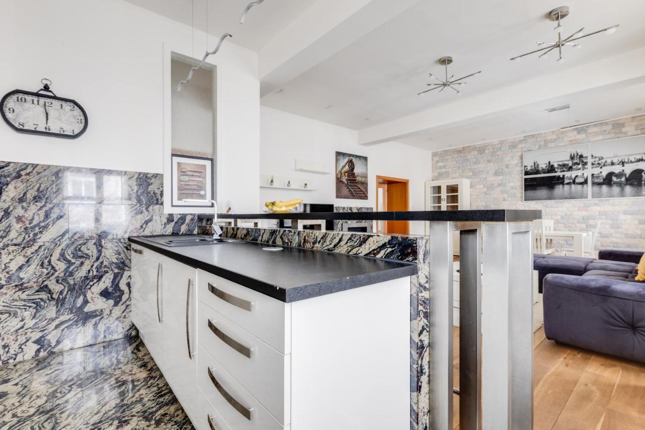 Luxury & Quiet Charming 2bds Near River - Nek2nd Lägenhet Prag