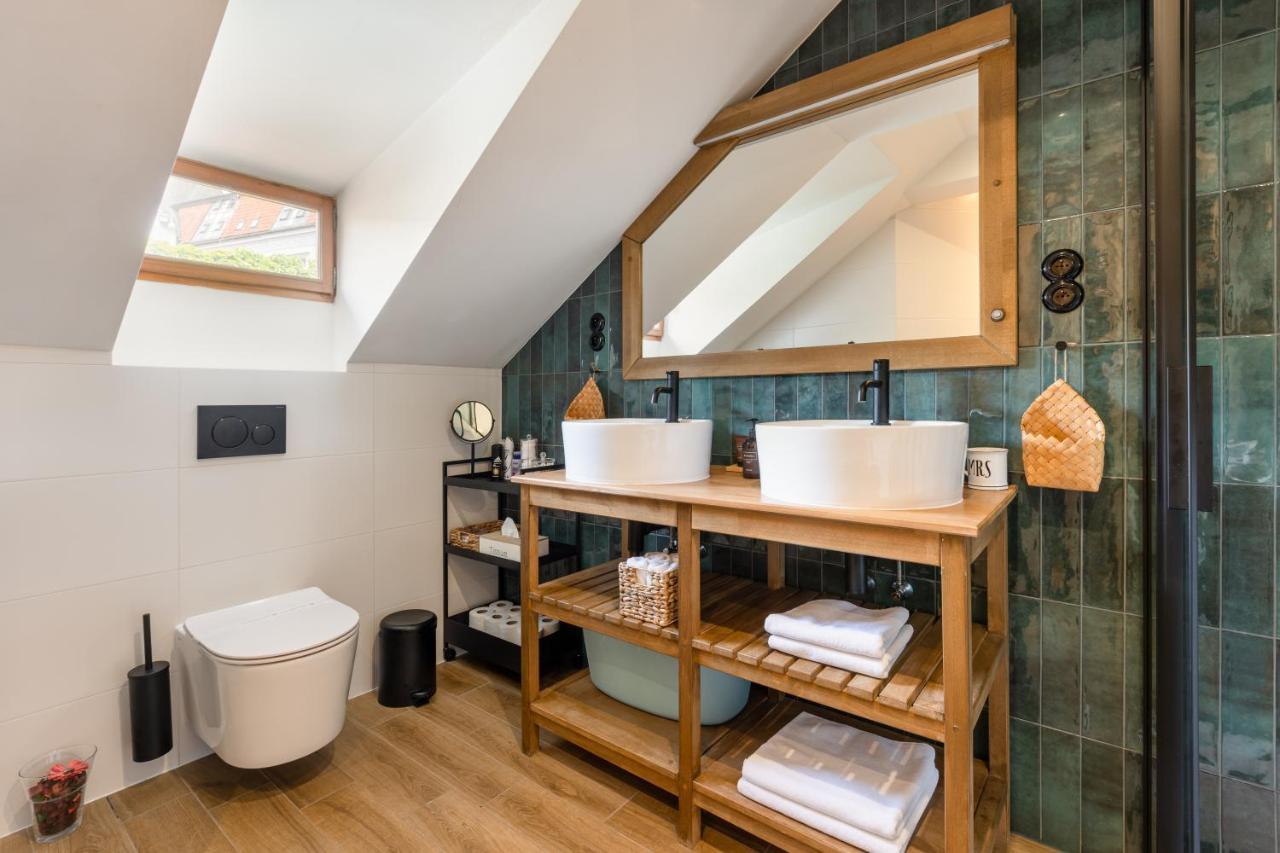 Apartment Bohemian Chic 2 Bedroom 2 Bathroom Loft With Hanging Chair *