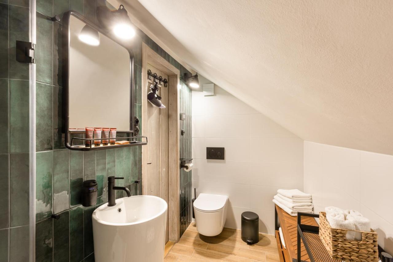 Bohemian Chic 2 Bedroom 2 Bathroom Loft With Hanging Chair