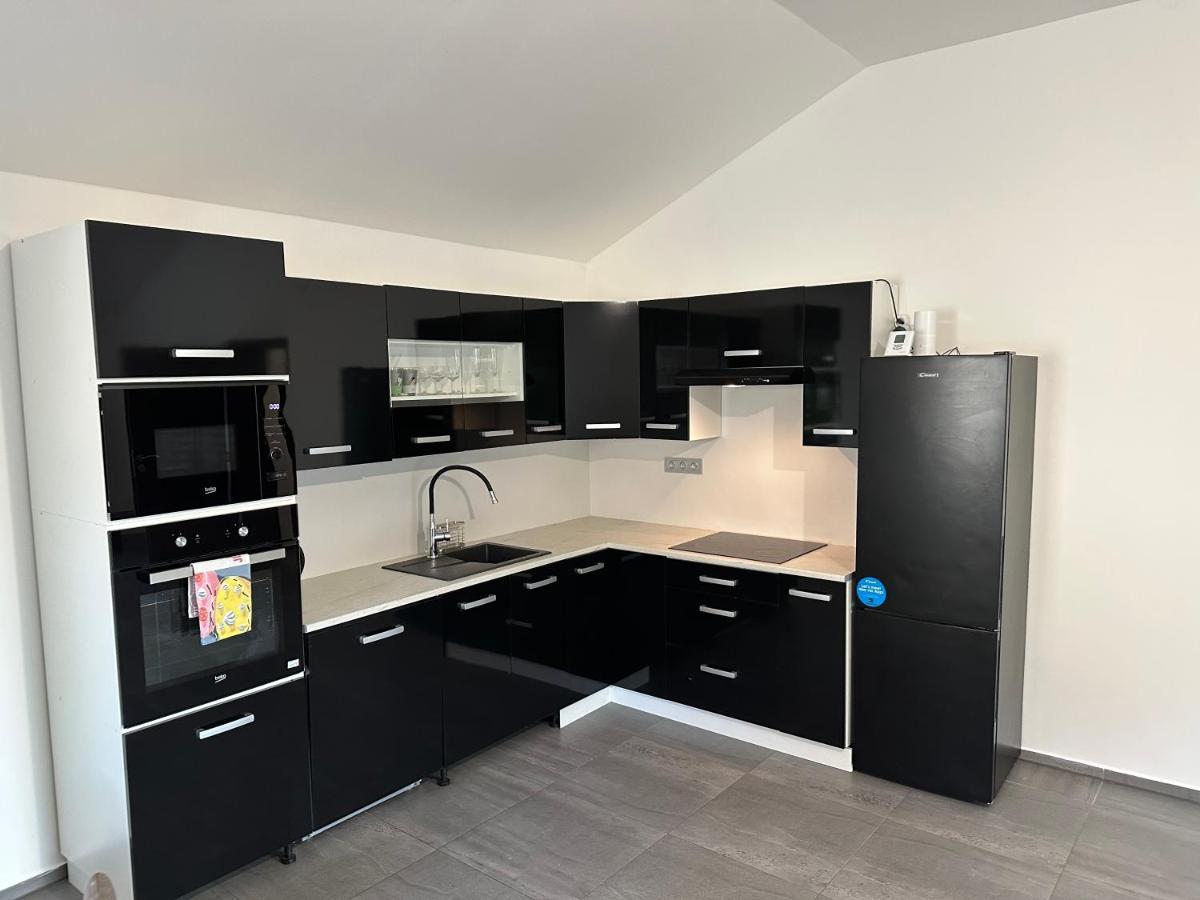 75m2 Klid Priroda Pro Rodinu Lägenhet *