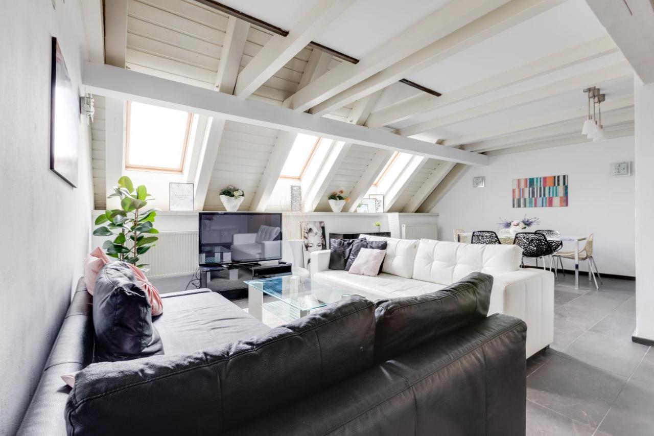 Spacious Stylish Attic In The Heart Of The Center - Karlovo Lejlighed
