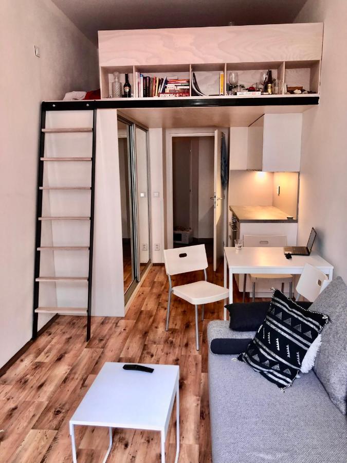 Karlin Cozy * Prag