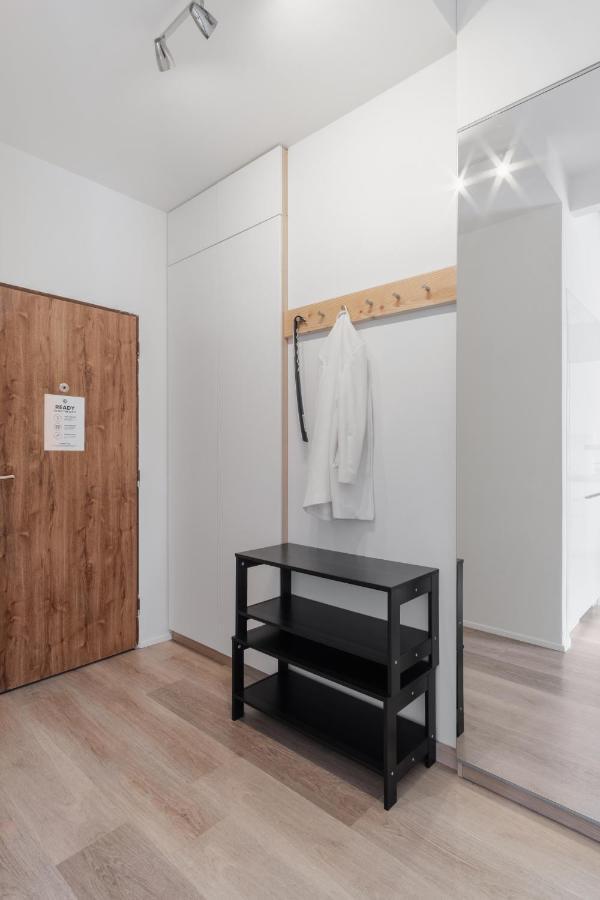 Days - Minimalist Flat - Trendy Karlin Apartment