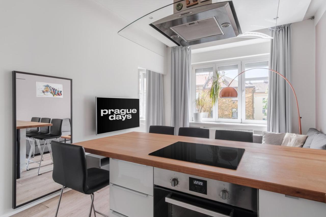 Days - Minimalist Flat - Trendy Karlin Prag
