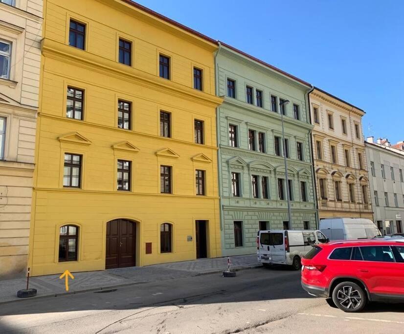 Apartment V Prizemi S Kuchyni A Koupelnou Prague
