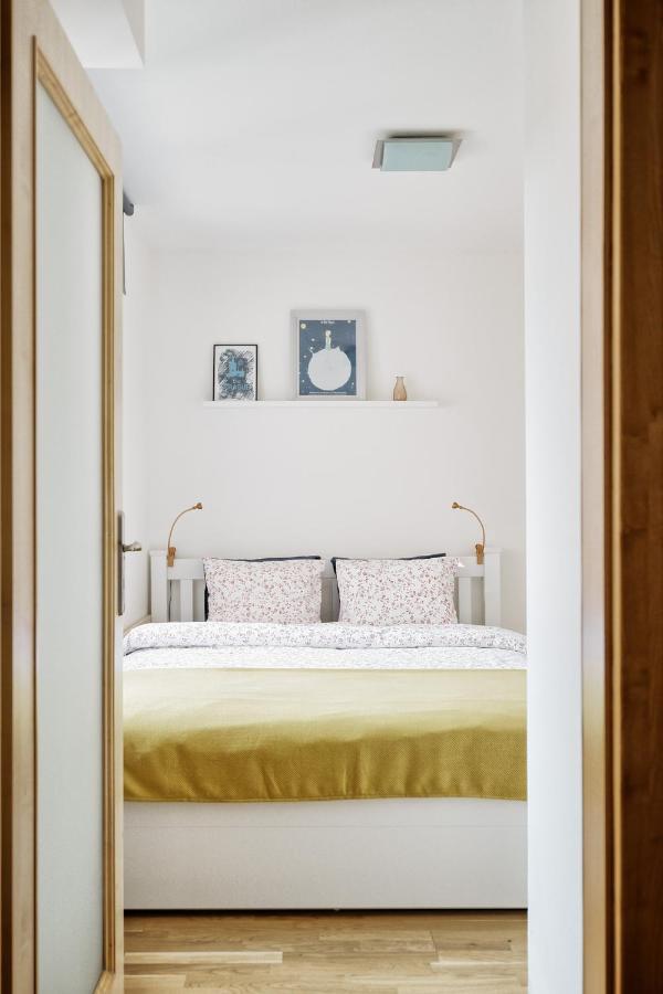 Apartment Lil With Tyn Cathedral View, Parking & Ac *