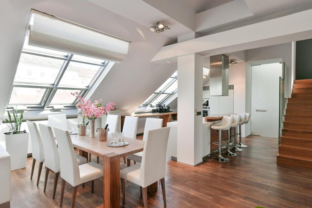 Luxury Penthouse With Sauna, Terrace, 250m2, 5bdrm, 3bthrm * Prag