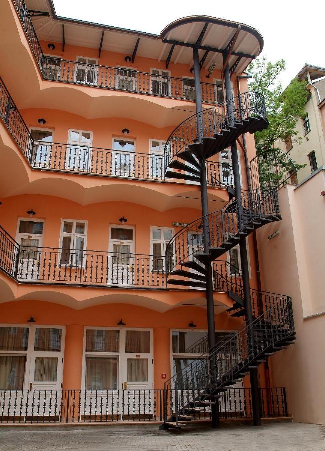 Patio Hotell