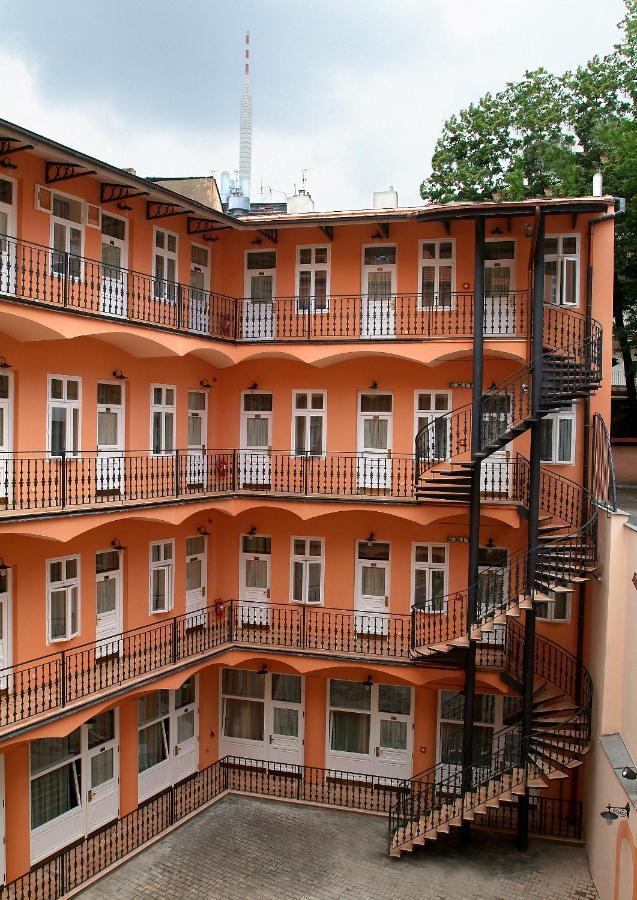 Patio Hotell Prag