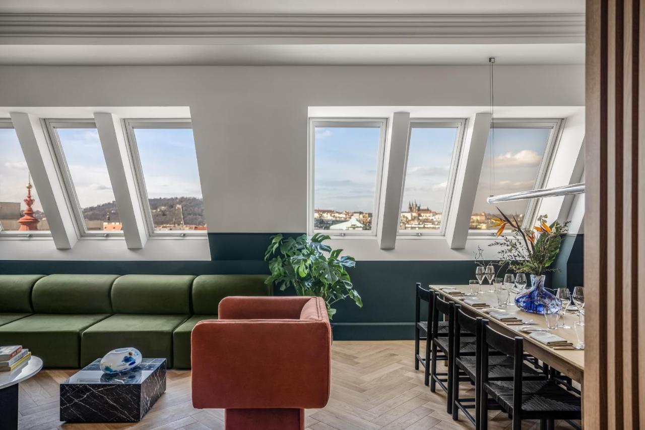 Almanac X Alcron Hotell