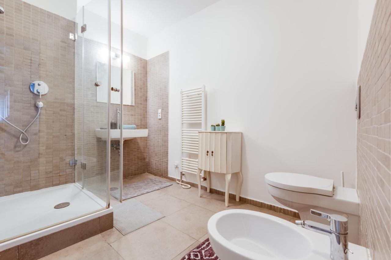 Lejlighed Spacious Stylish Attic In The Heart Of The Center - Karlovo Prag