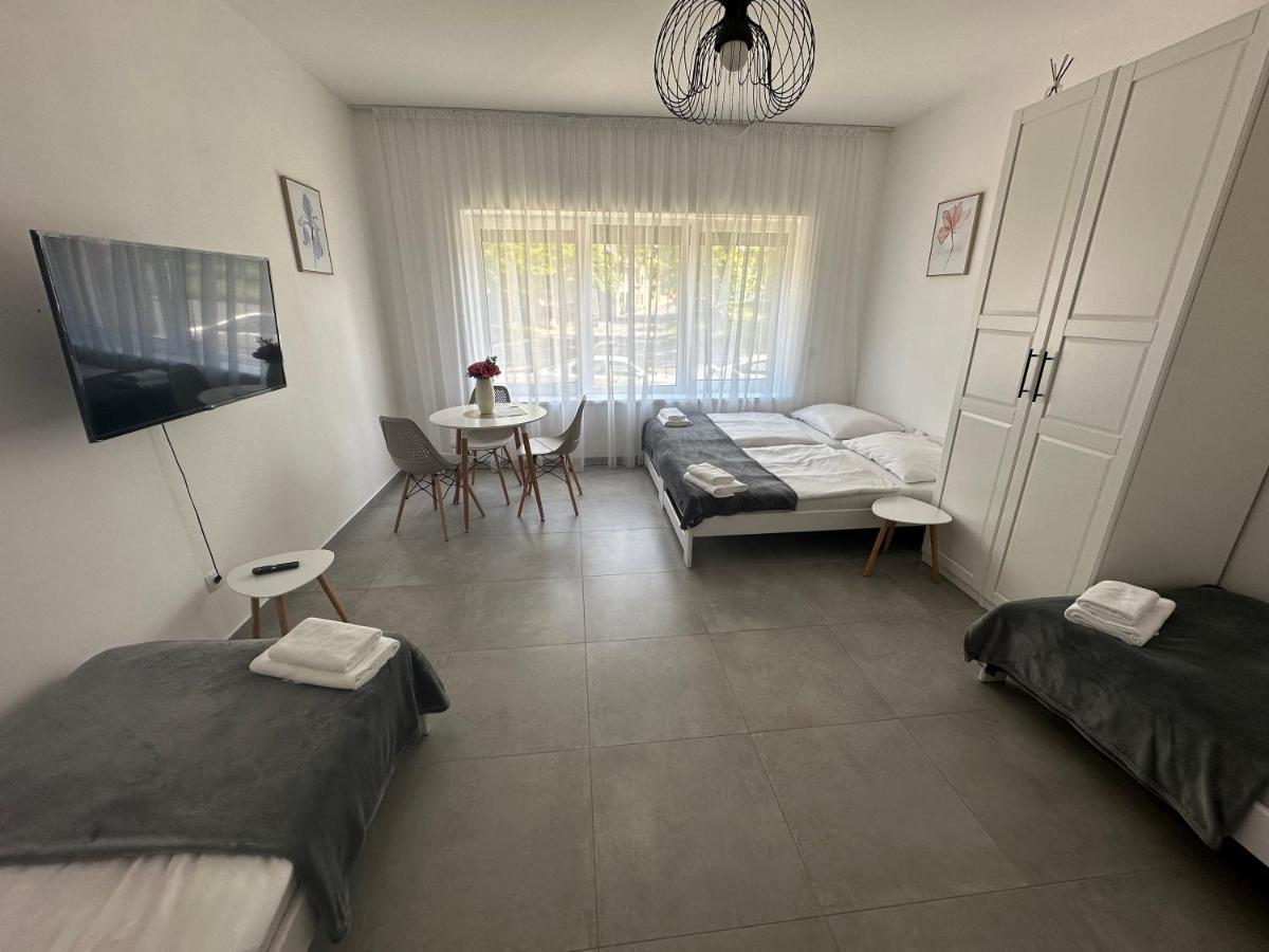 Rezidence Kbely - Free Parking Apartment