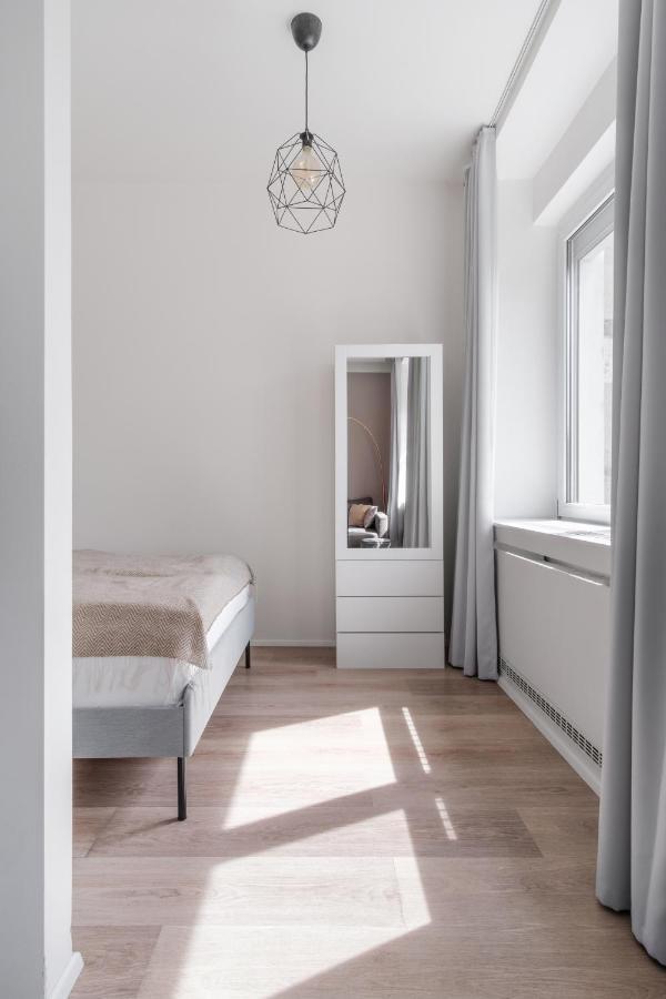Days - Minimalist Flat - Trendy Karlin Prag