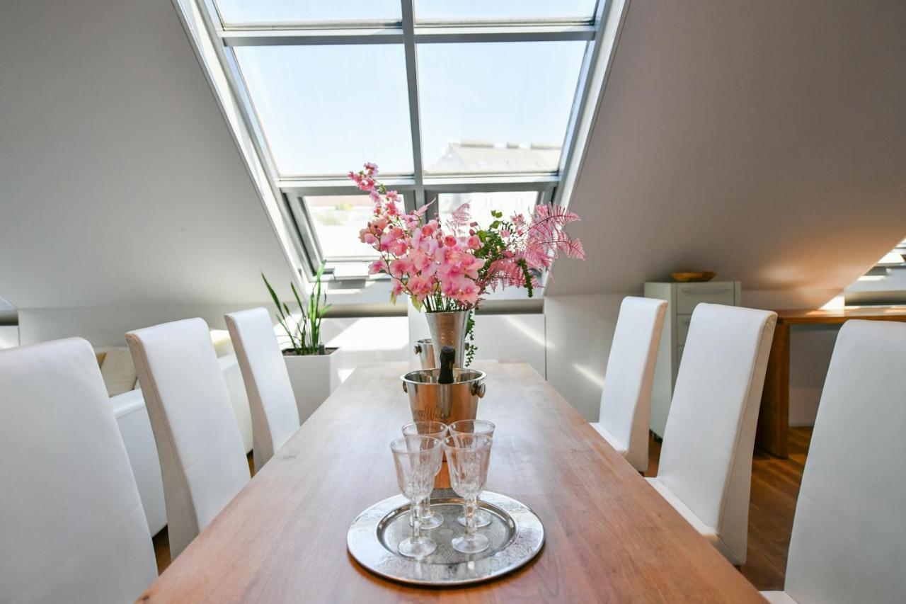 Luxury Penthouse With Sauna, Terrace, 250m2, 5bdrm, 3bthrm Apartment