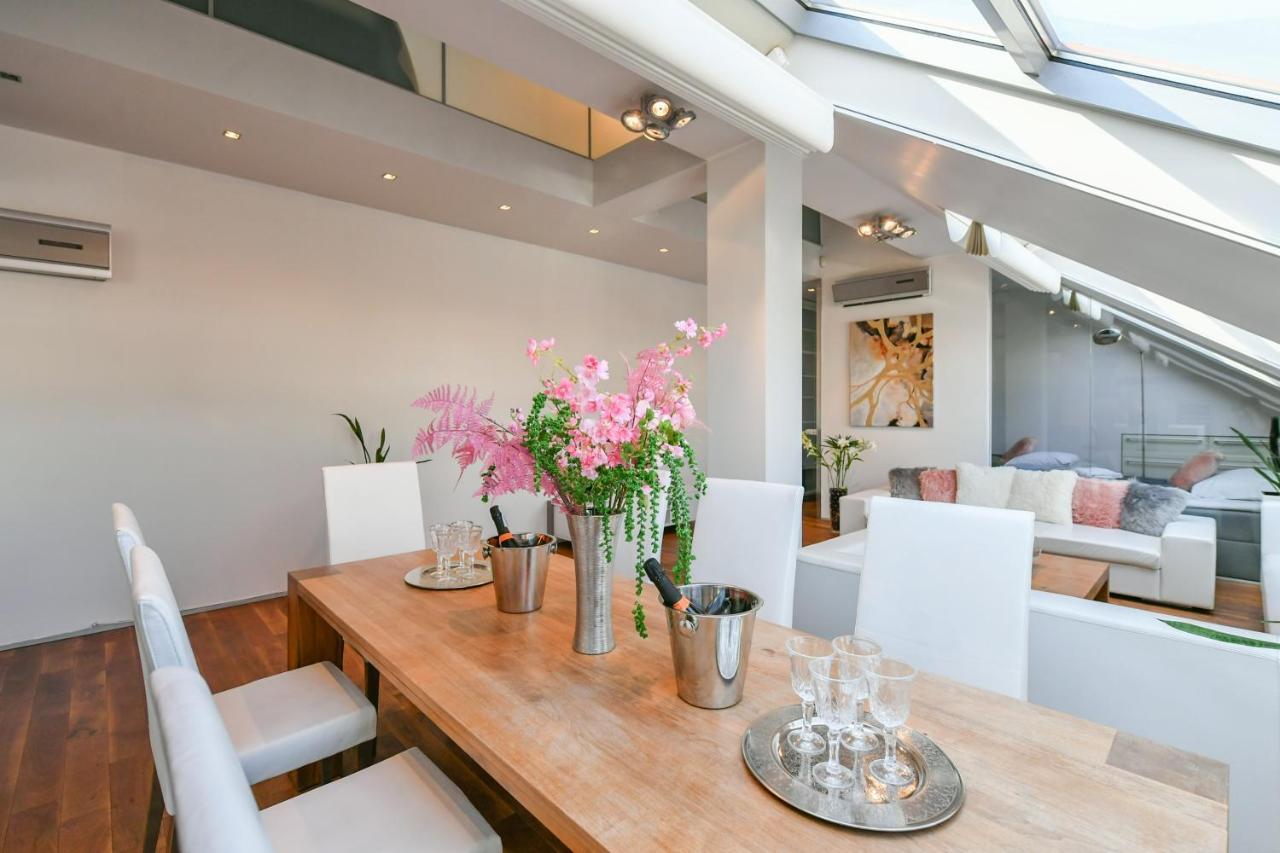 Apartment Luxury Penthouse With Sauna, Terrace, 250m2, 5bdrm, 3bthrm