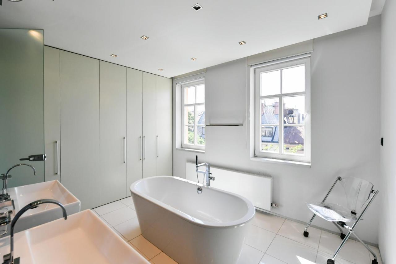 Luxury Penthouse With Sauna, Terrace, 250m2, 5bdrm, 3bthrm Apartment