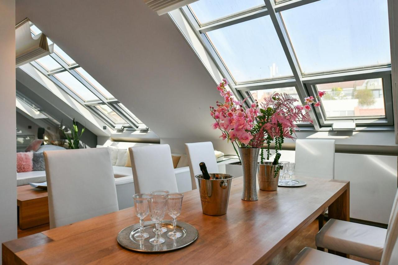 Apartment Luxury Penthouse With Sauna, Terrace, 250m2, 5bdrm, 3bthrm