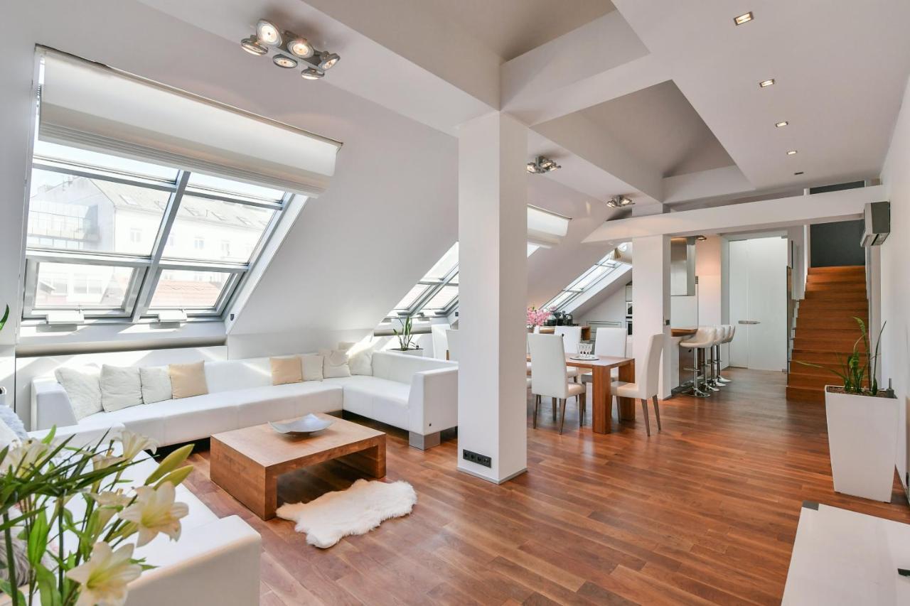 Apartment Luxury Penthouse With Sauna, Terrace, 250m2, 5bdrm, 3bthrm