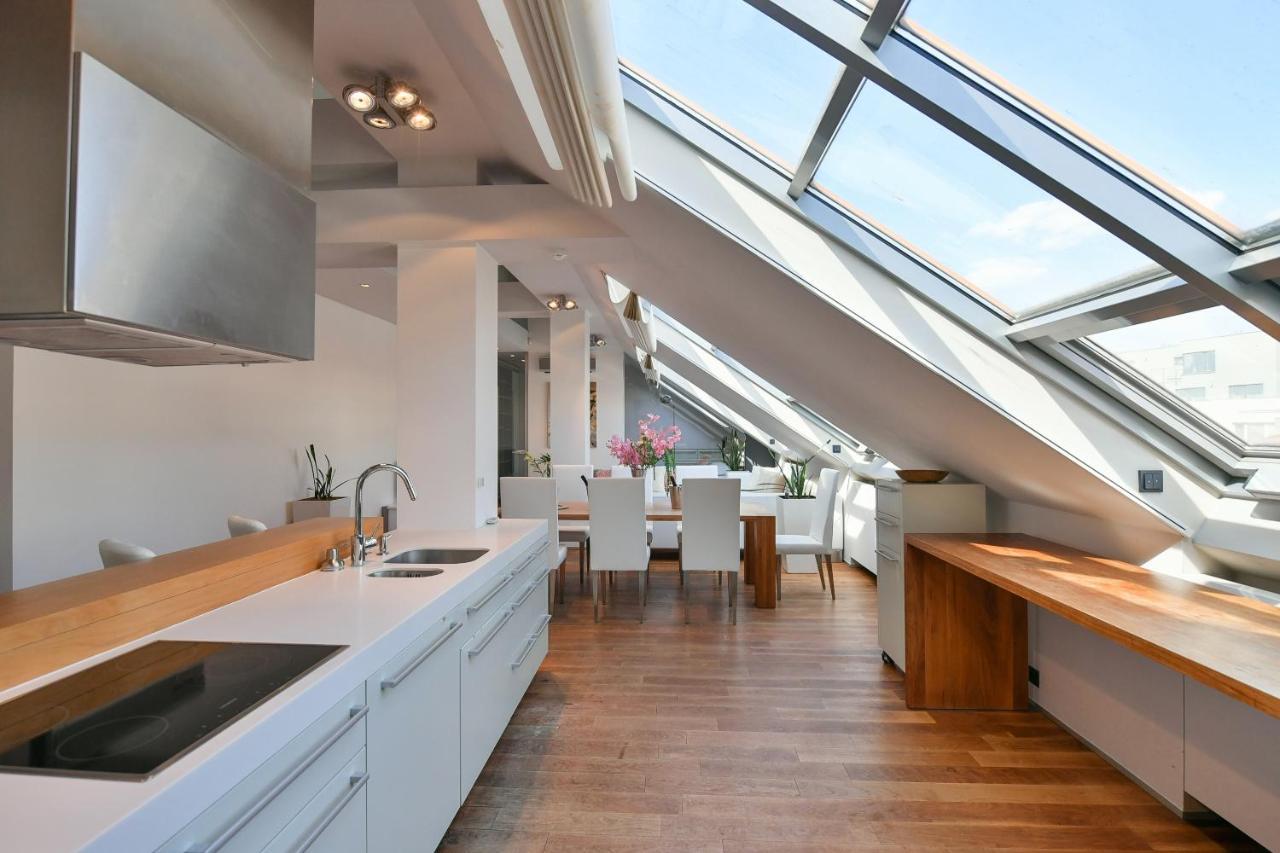 Luxury Penthouse With Sauna, Terrace, 250m2, 5bdrm, 3bthrm *