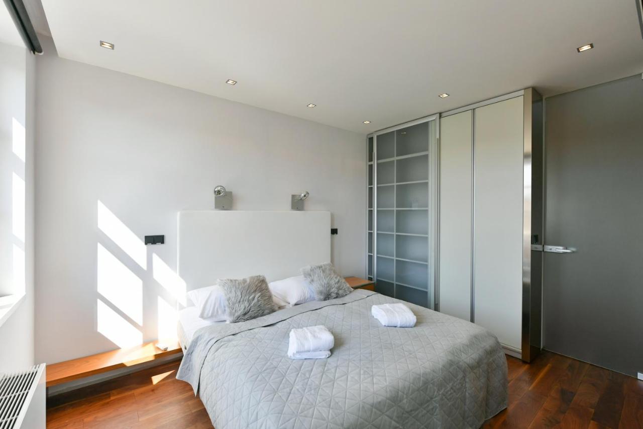 Luxury Penthouse With Sauna, Terrace, 250m2, 5bdrm, 3bthrm Apartment
