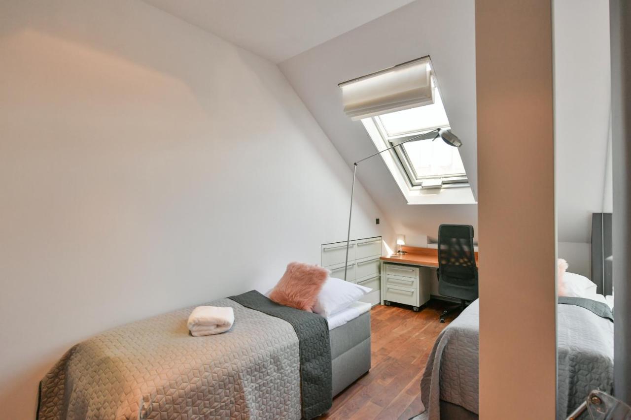 Apartment Luxury Penthouse With Sauna, Terrace, 250m2, 5bdrm, 3bthrm