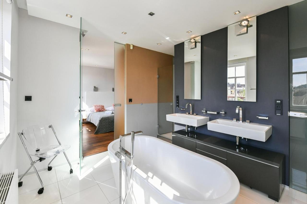 Apartment Luxury Penthouse With Sauna, Terrace, 250m2, 5bdrm, 3bthrm *