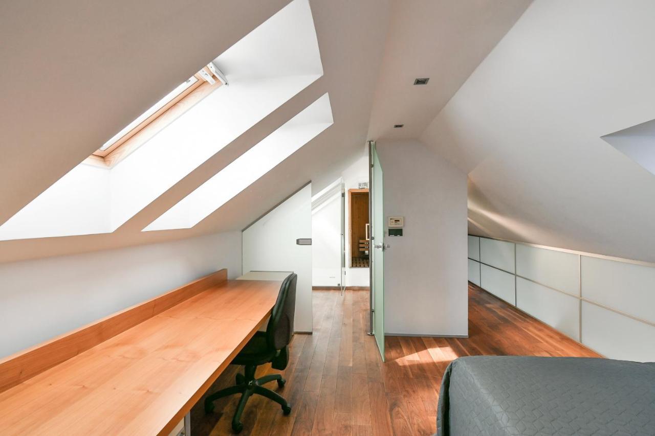 Luxury Penthouse With Sauna, Terrace, 250m2, 5bdrm, 3bthrm Apartment
