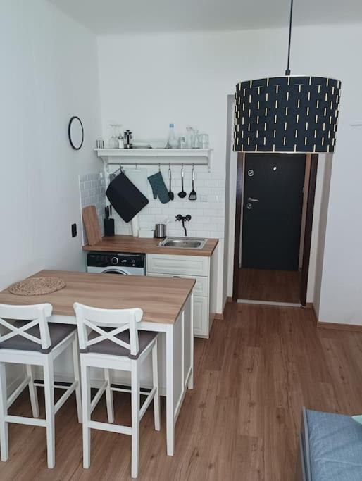 Apartment New Modern Studio In 3 *