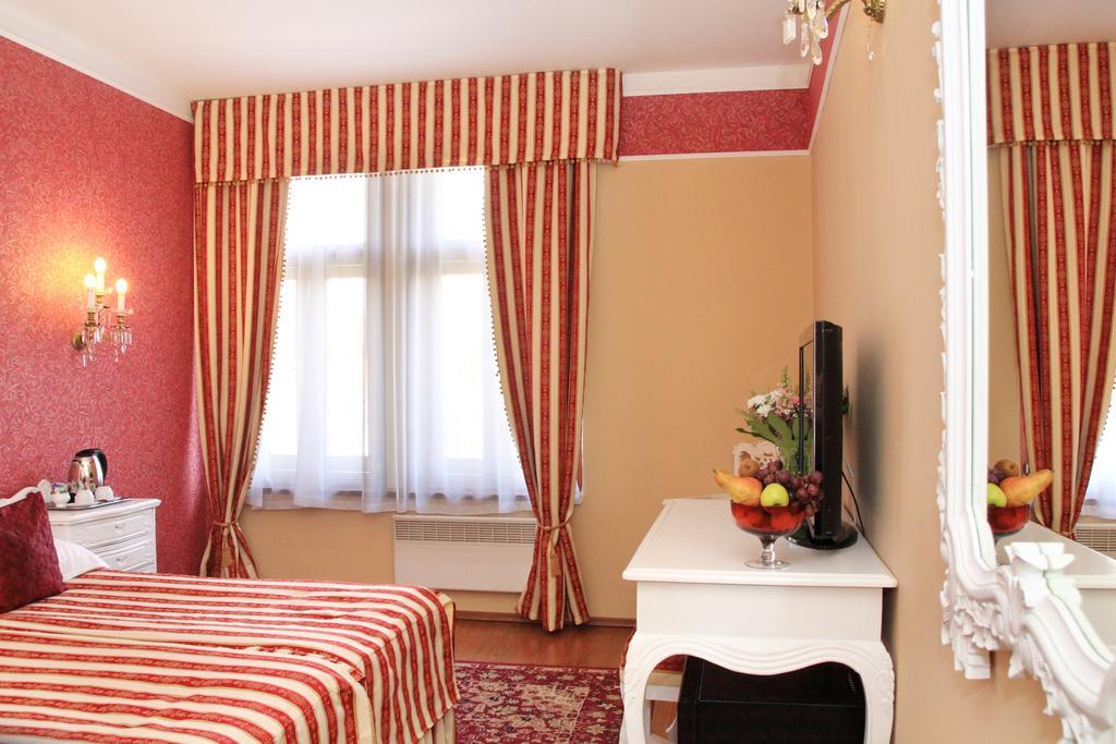 King Charles Boutique Hotel