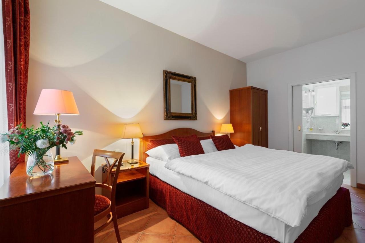 Hotell Patio 4*