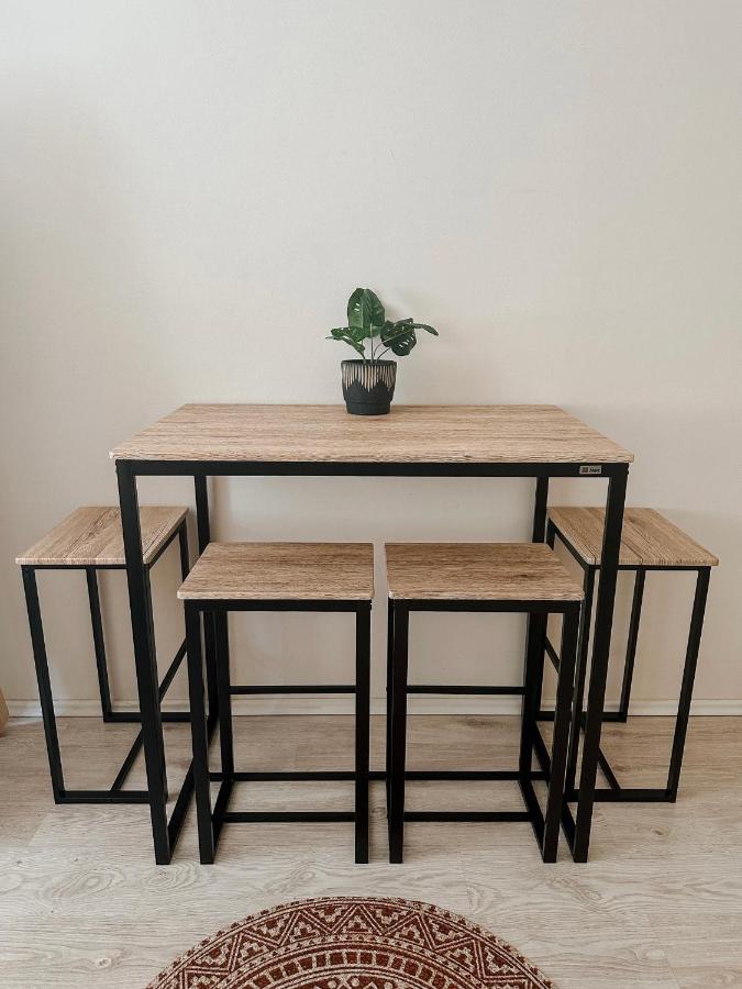 Apartment Quiet Boho Lair 10 Min To Centre Prag