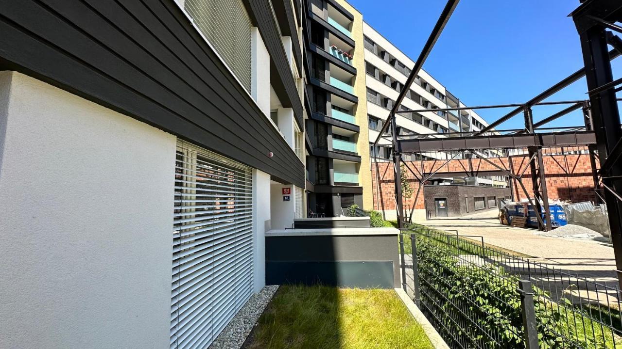 Holesovice Delight: Modern Comfort With A Twist In 7 Apartment