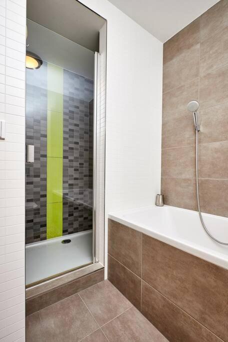 Apartment Luxury In And Free Parking Prag