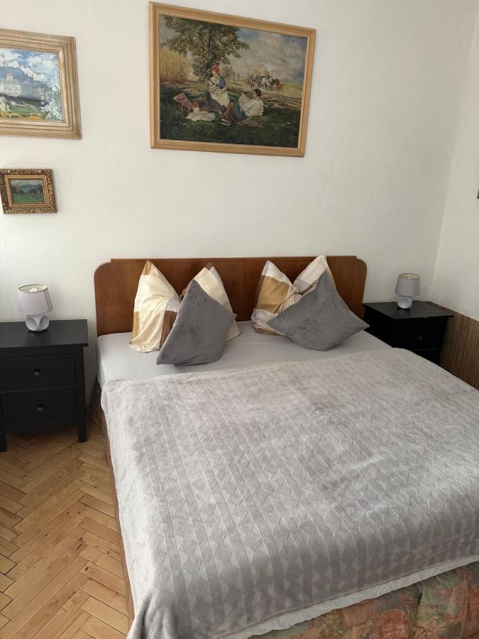 & Restaurant Tkalcovsky Dvur Apartment Prag
