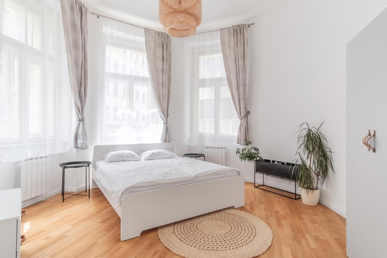 Luminous For 2 Near Wenceslas Square By Days Prag