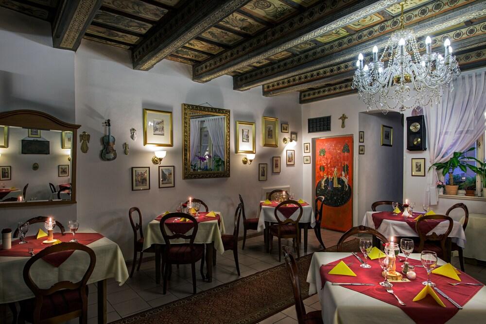 Red Lion 4* Prag