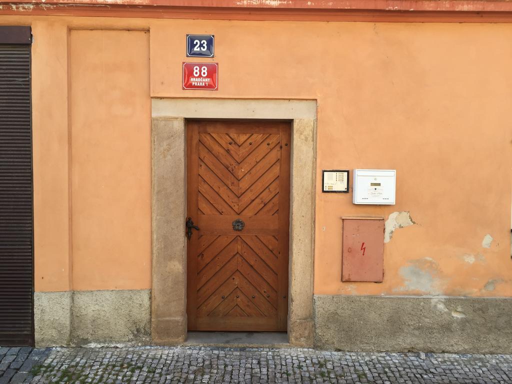 Apartment Apartments At The Golden Plough Prague