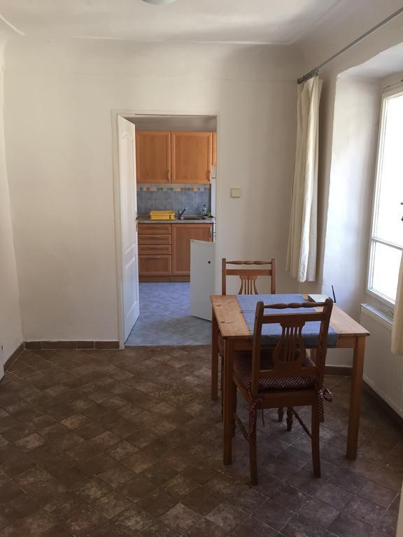 Apartment Apartments At The Golden Plough Prague
