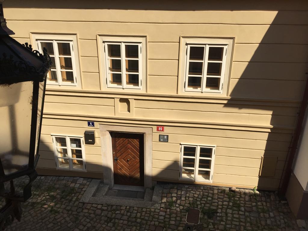 Apartments At The Golden Plough Apartment