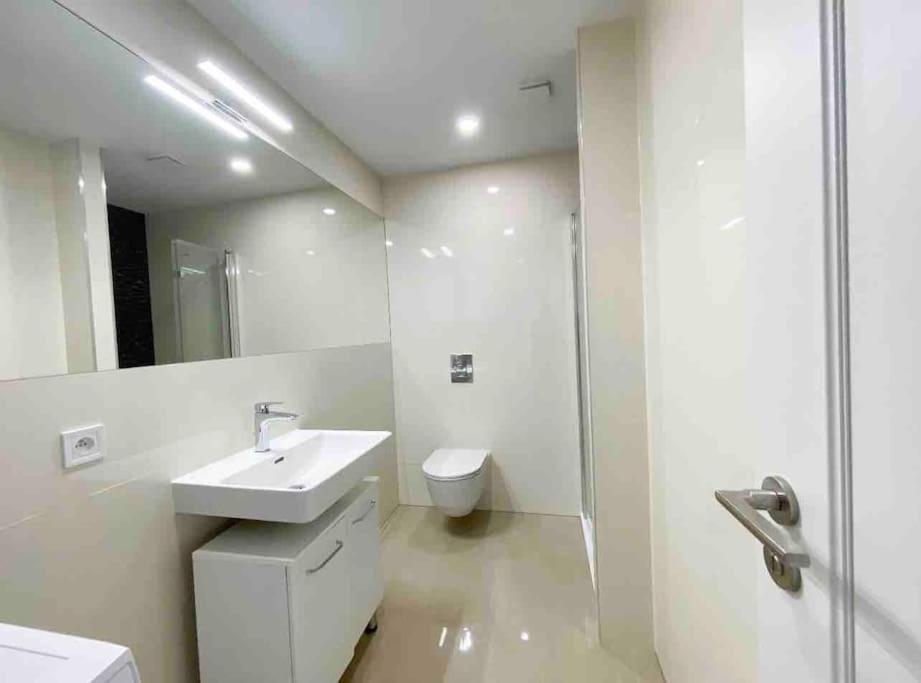 City Centre 1 505 Apartment *