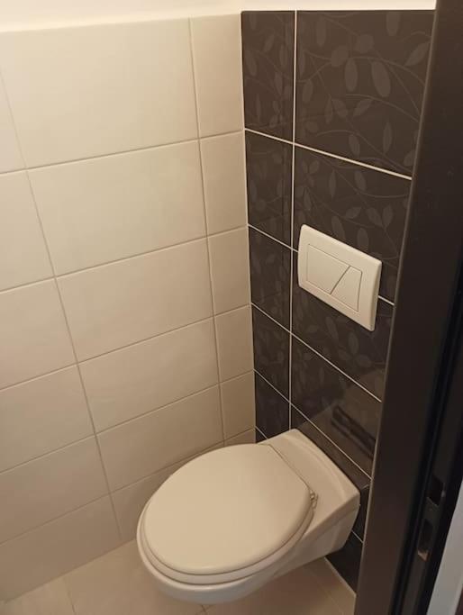Apartment New Modern Studio In 3 *