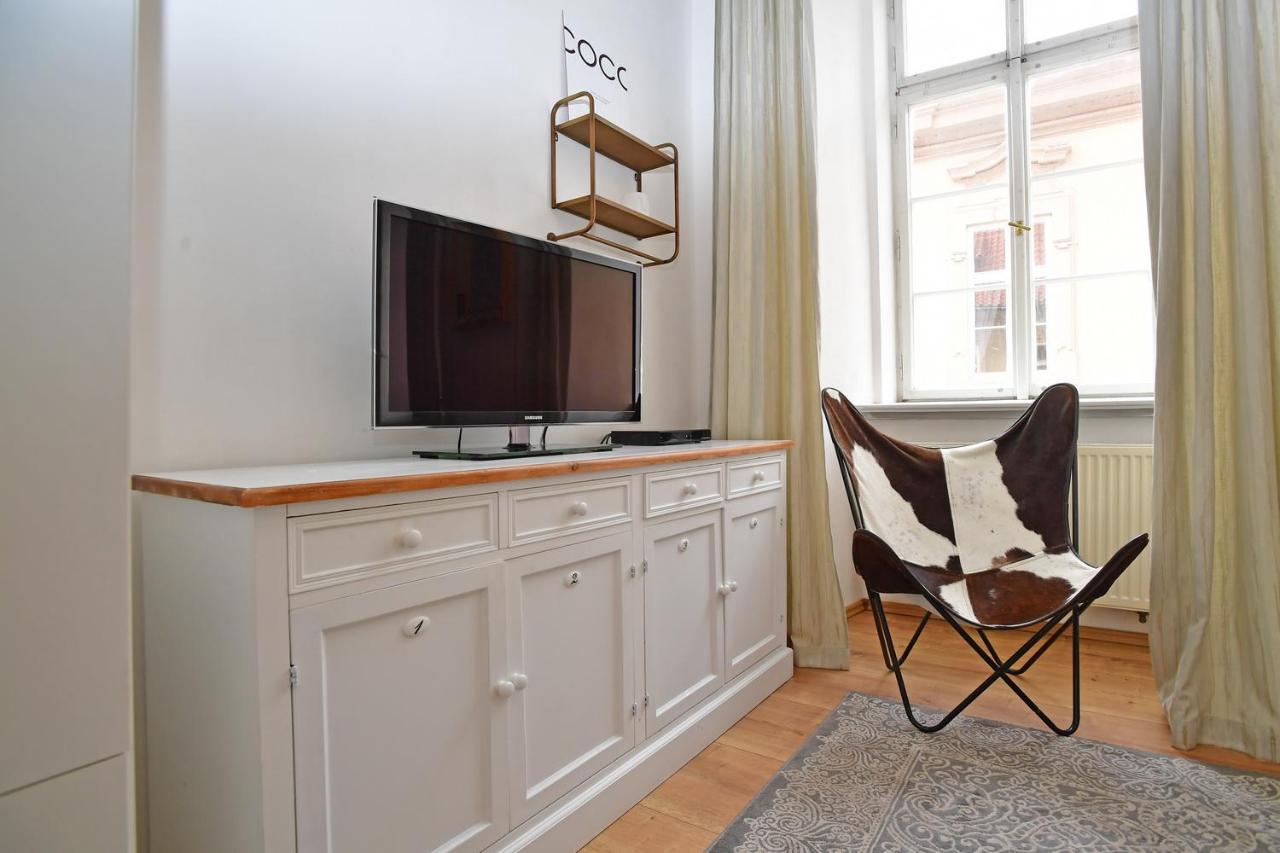Lovely Little Cosy In * Prag