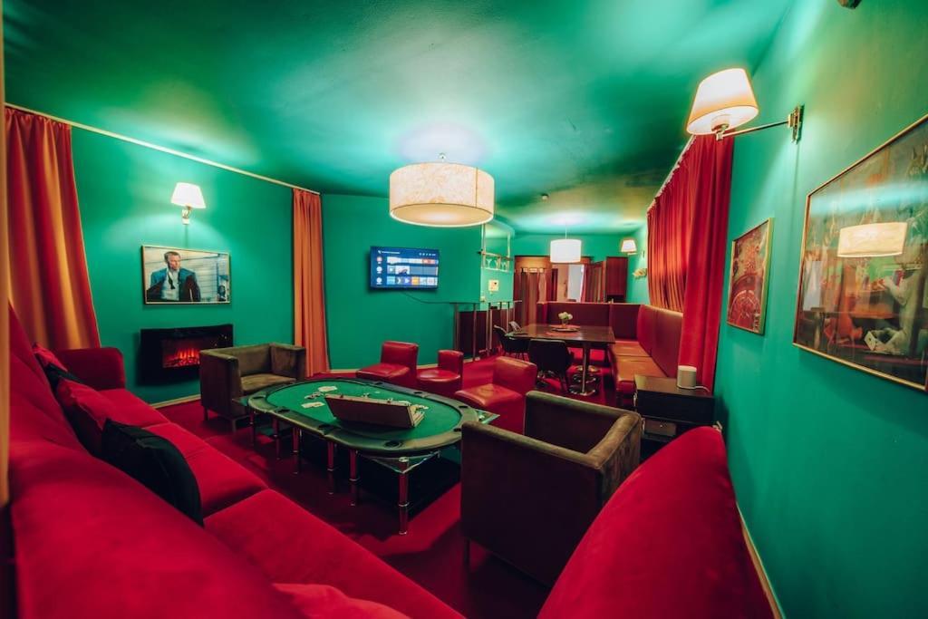 Private Casino Royal Lejlighed