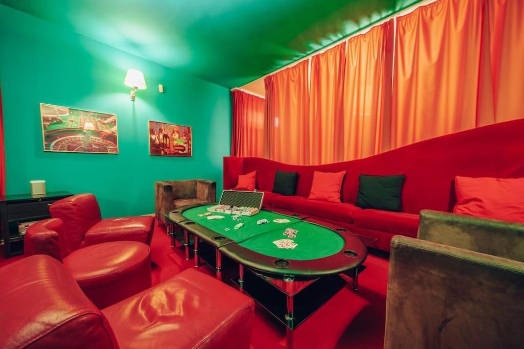 Private Casino Royal * Prag