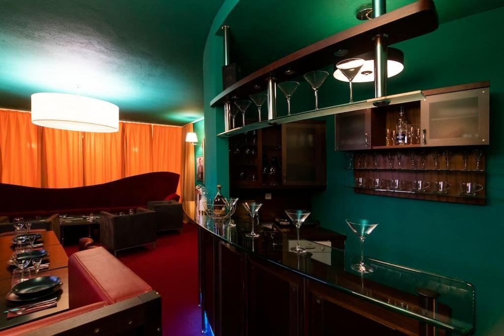 Lejlighed Private Casino Royal