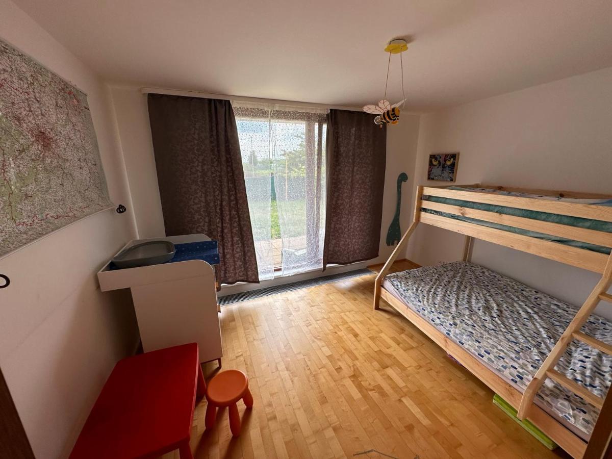 Lägenhet Simple With Garden 15 Min From Center&airport *