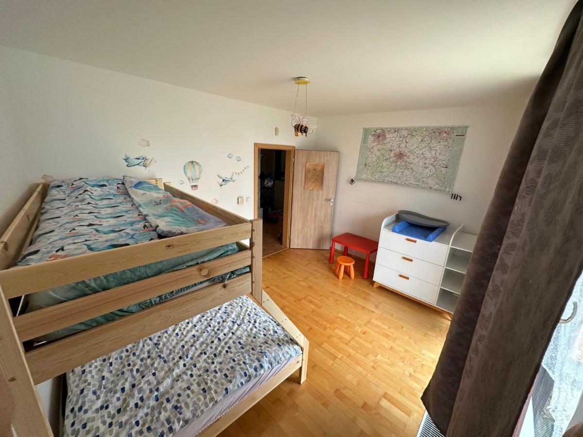 Simple With Garden 15 Min From Center&airport Prag