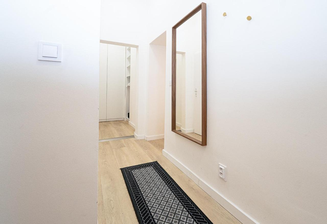 Apartment Modern 5 Min Wenceslas Square Apartment, Prag